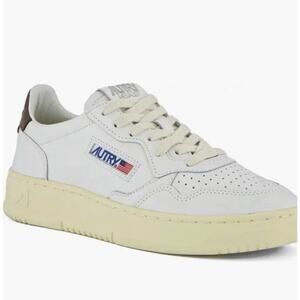 Autry Medalist Low Sneaker White Women's Sz 38 US Sz 8 $290 MSRP